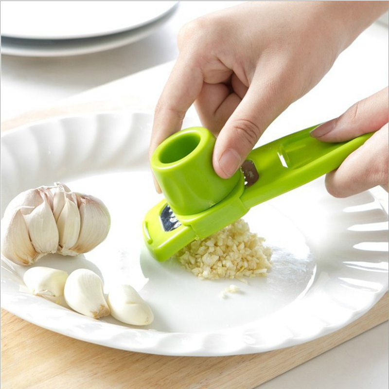 Kitchen Gadgets Small - 1 opakowanie Mini młynek do czosnku